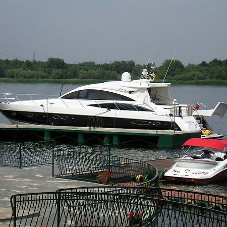 Maxmarine Yacht Club Hotel Nowa Kachowka Zewnętrze zdjęcie