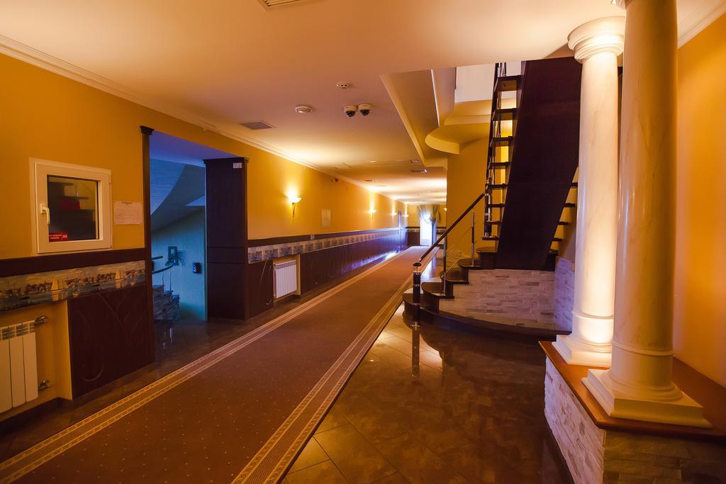 Maxmarine Yacht Club Hotel Nowa Kachowka Zewnętrze zdjęcie