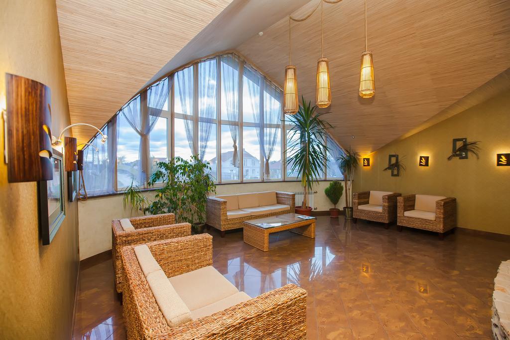 Maxmarine Yacht Club Hotel Nowa Kachowka Zewnętrze zdjęcie