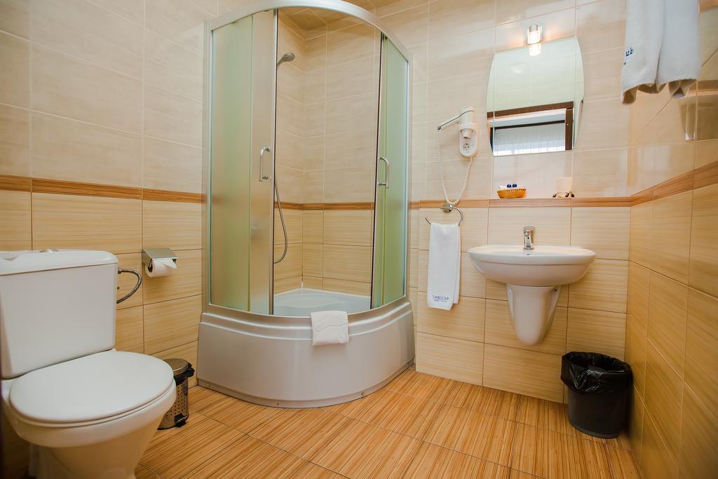 Maxmarine Yacht Club Hotel Nowa Kachowka Zewnętrze zdjęcie