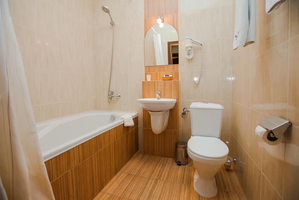 Maxmarine Yacht Club Hotel Nowa Kachowka Zewnętrze zdjęcie
