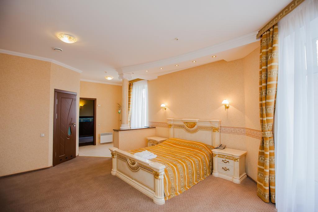 Maxmarine Yacht Club Hotel Nowa Kachowka Zewnętrze zdjęcie