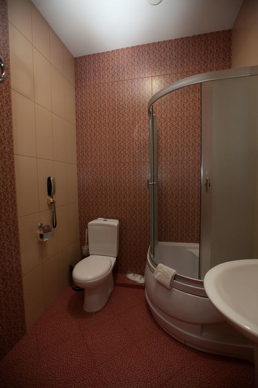 Maxmarine Yacht Club Hotel Nowa Kachowka Zewnętrze zdjęcie