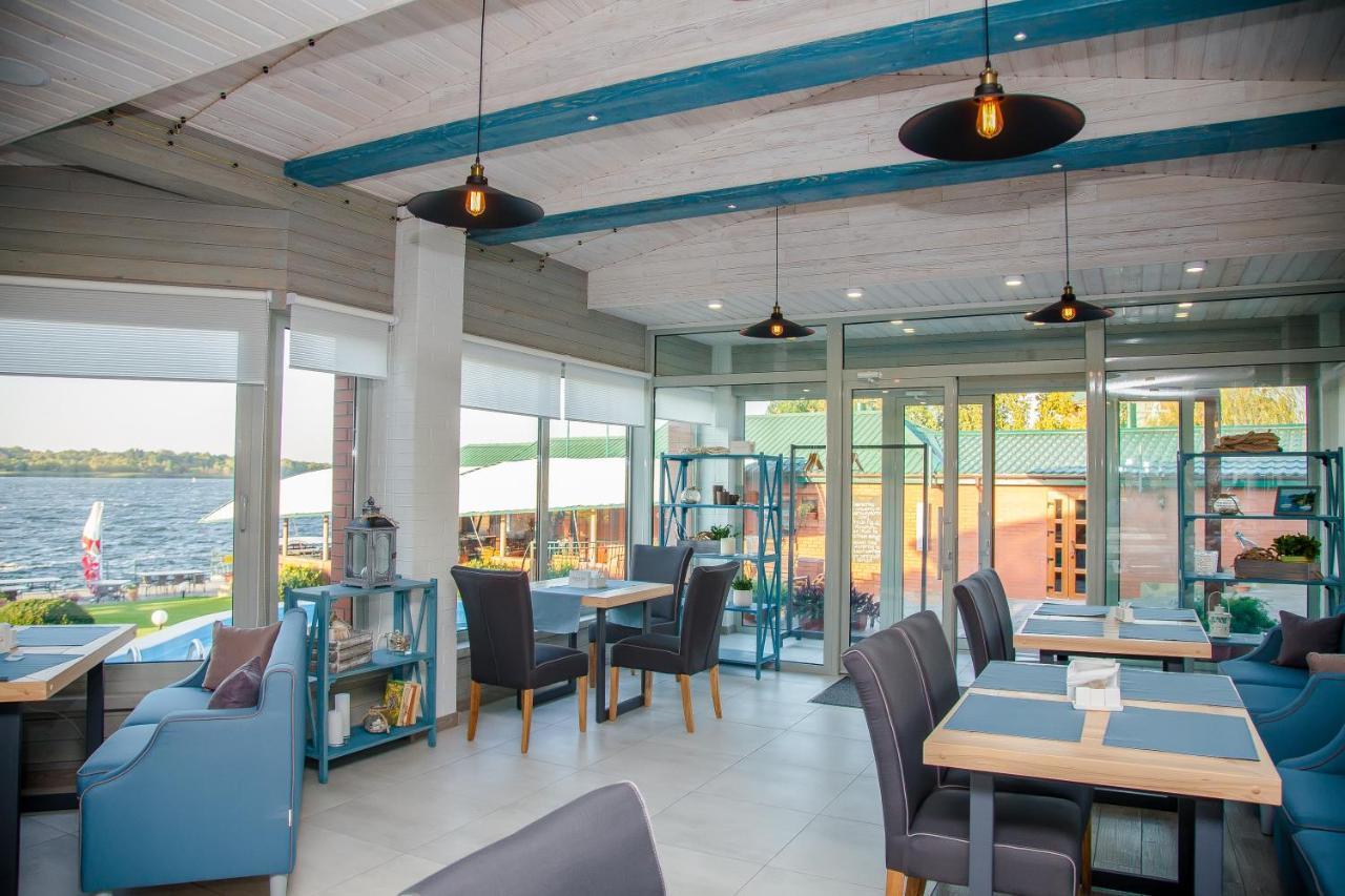 Maxmarine Yacht Club Hotel Nowa Kachowka Zewnętrze zdjęcie