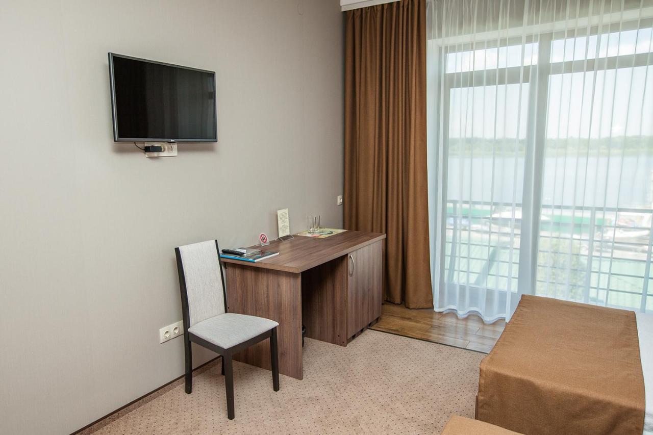 Maxmarine Yacht Club Hotel Nowa Kachowka Zewnętrze zdjęcie